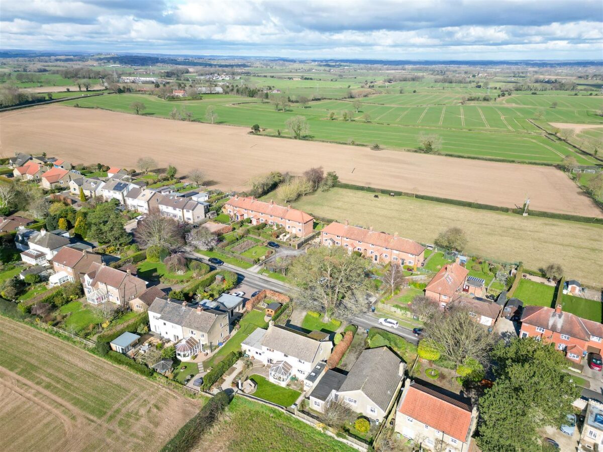 Sunnyside Gardens, Burton Leonard, Harrogate