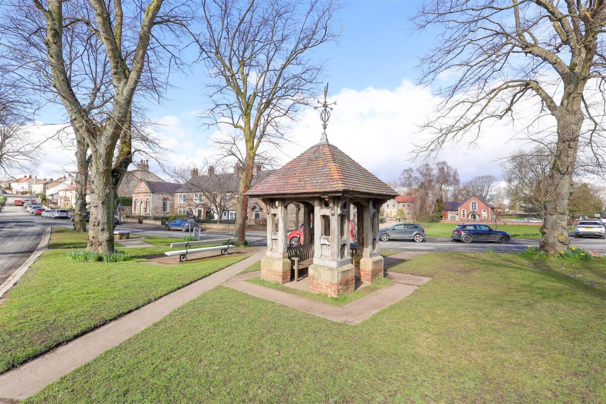 Sunnyside Gardens, Burton Leonard, Harrogate