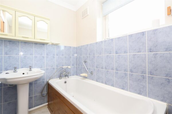 Mallorie Close, Ripon