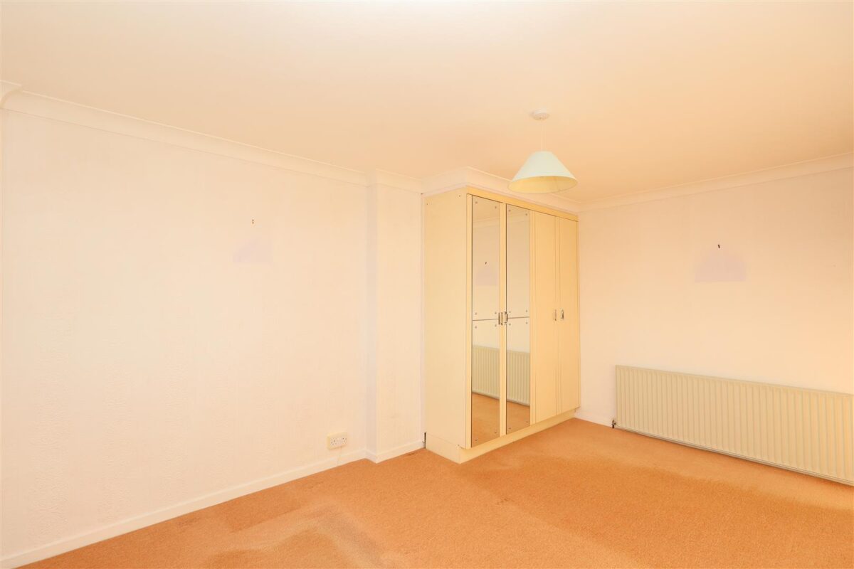 Mallorie Close, Ripon