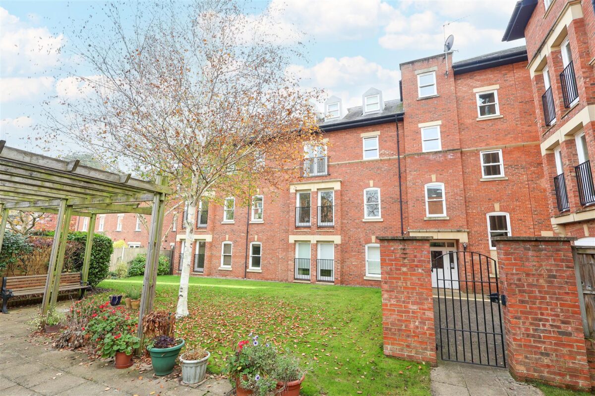 Steven Way, Ripon