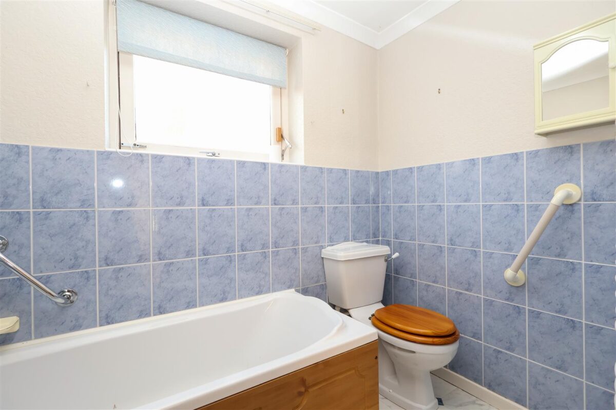 Mallorie Close, Ripon