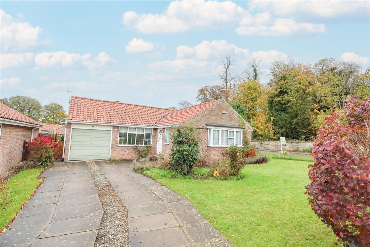 Glebe Meadow, Sharow