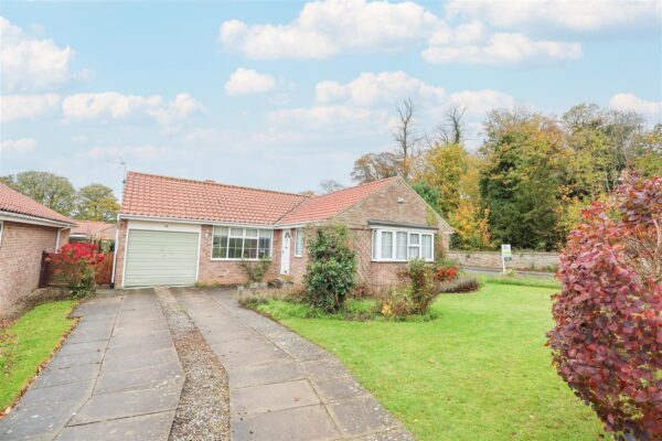 Glebe Meadow, Sharow