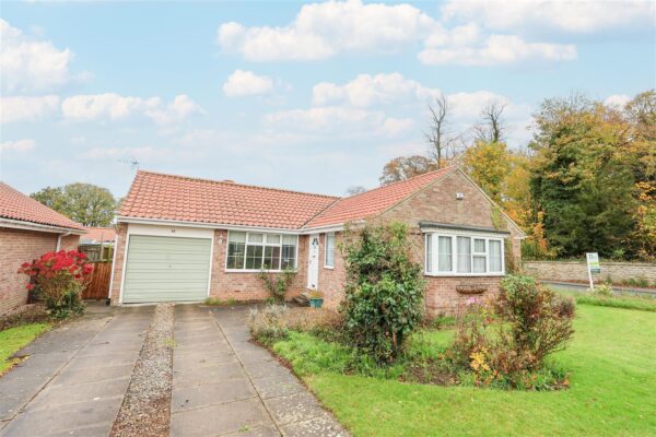 Glebe Meadow, Sharow