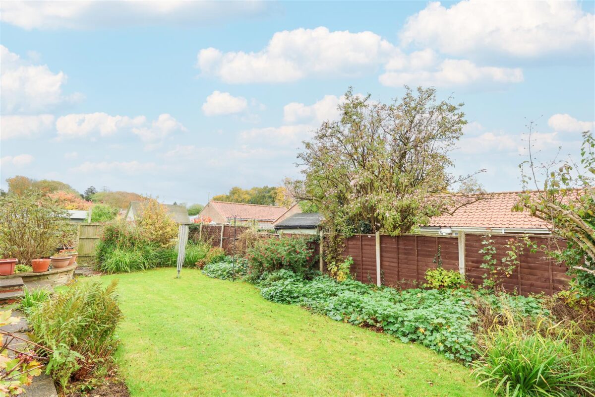 Glebe Meadow, Sharow