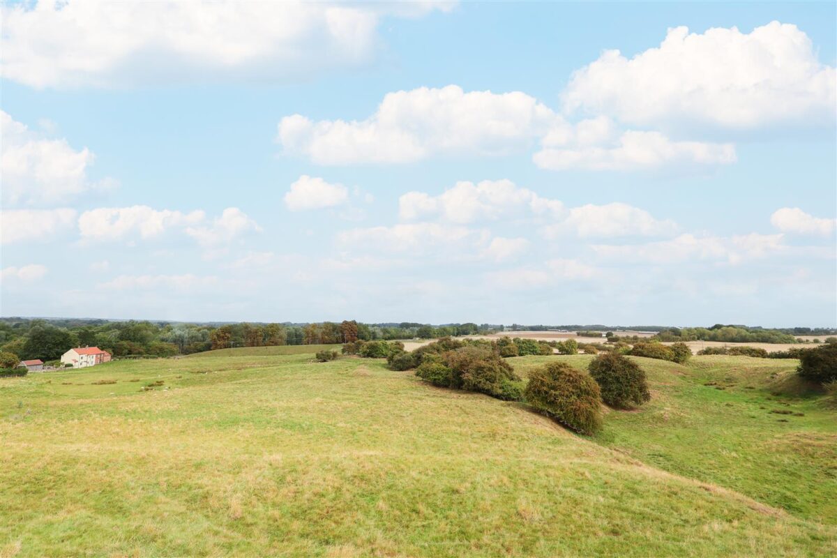 Hutton Conyers, Ripon