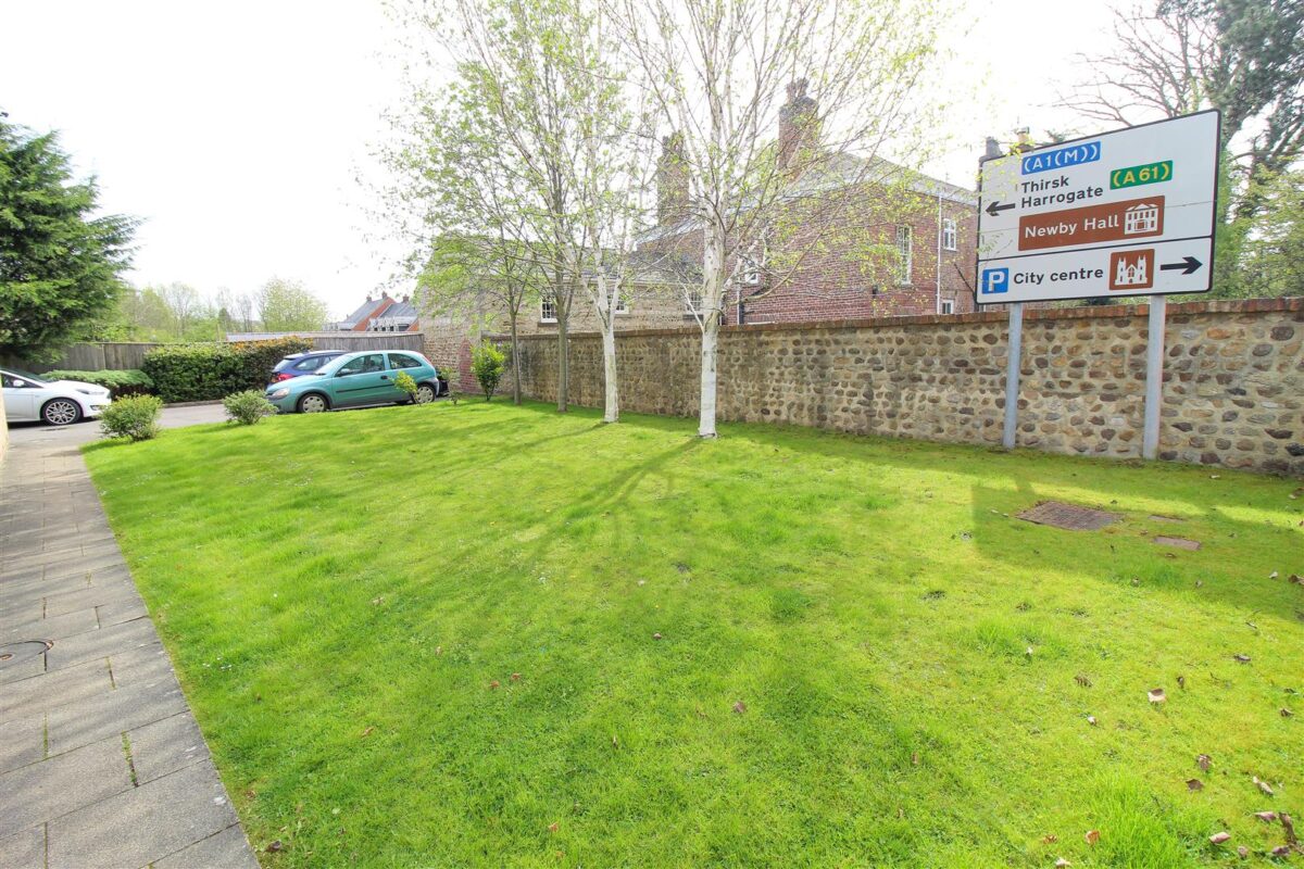 Palace Road, Ripon