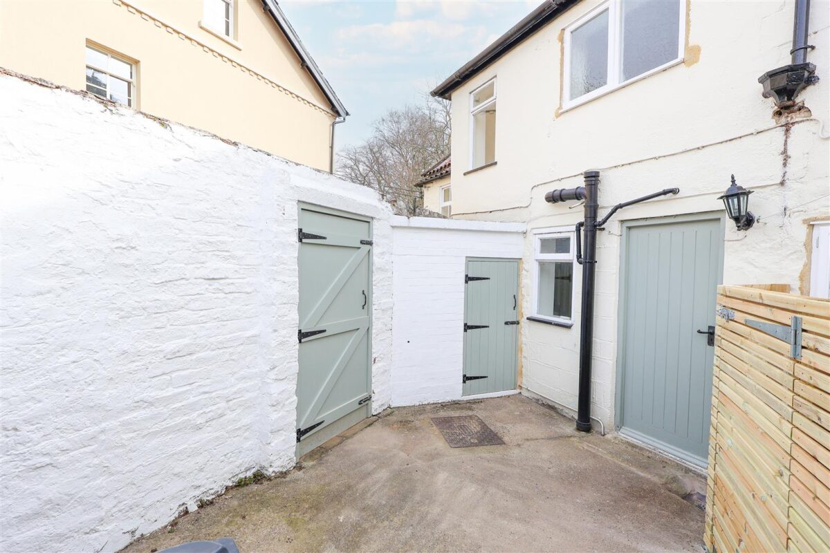 St. Johns Road, Bishop Monkton