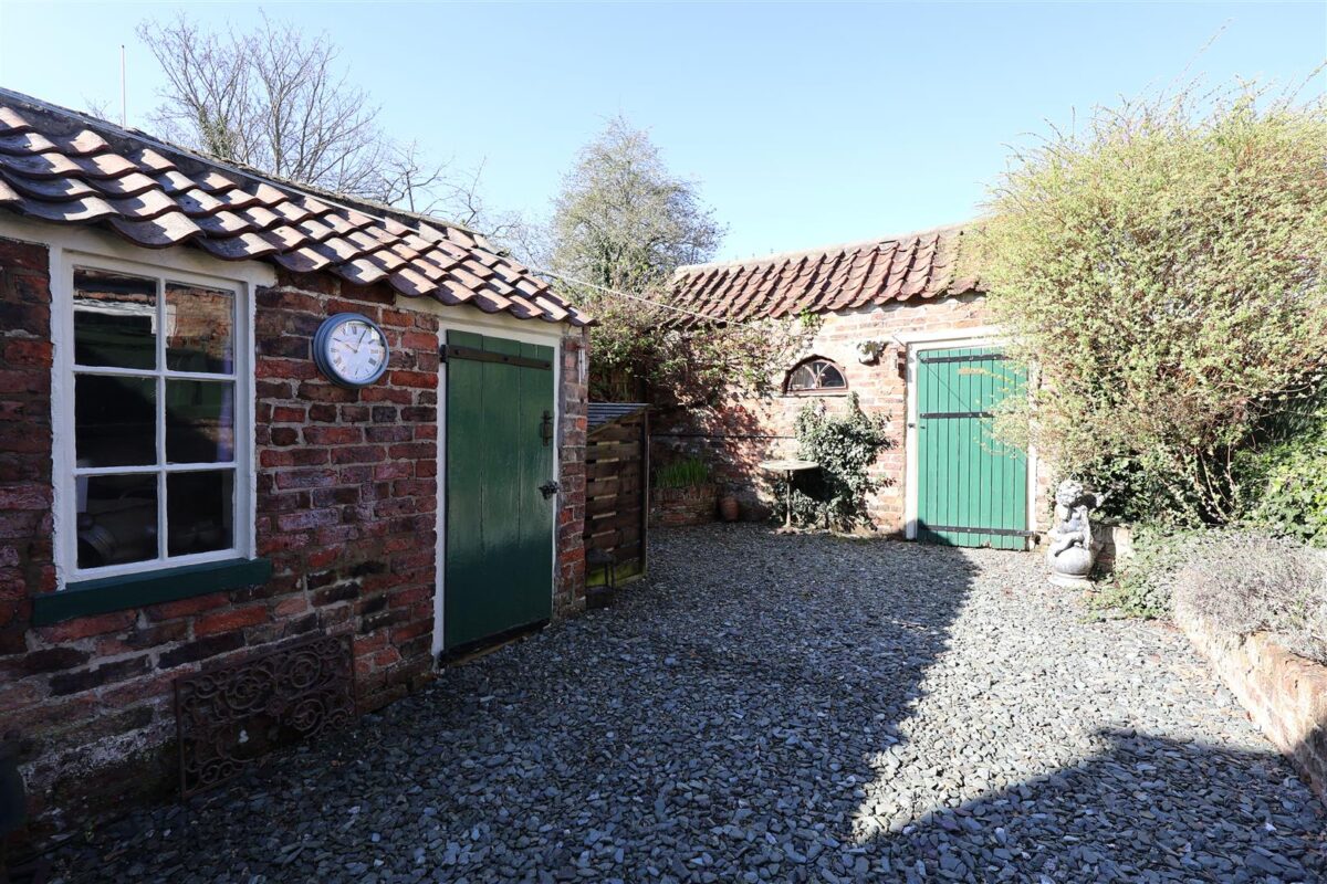 Front Street, Topcliffe