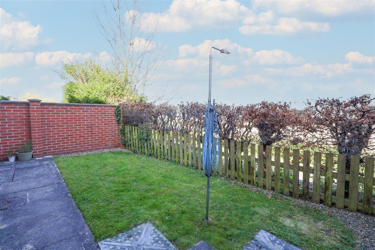 Aismunderby Close, Ripon