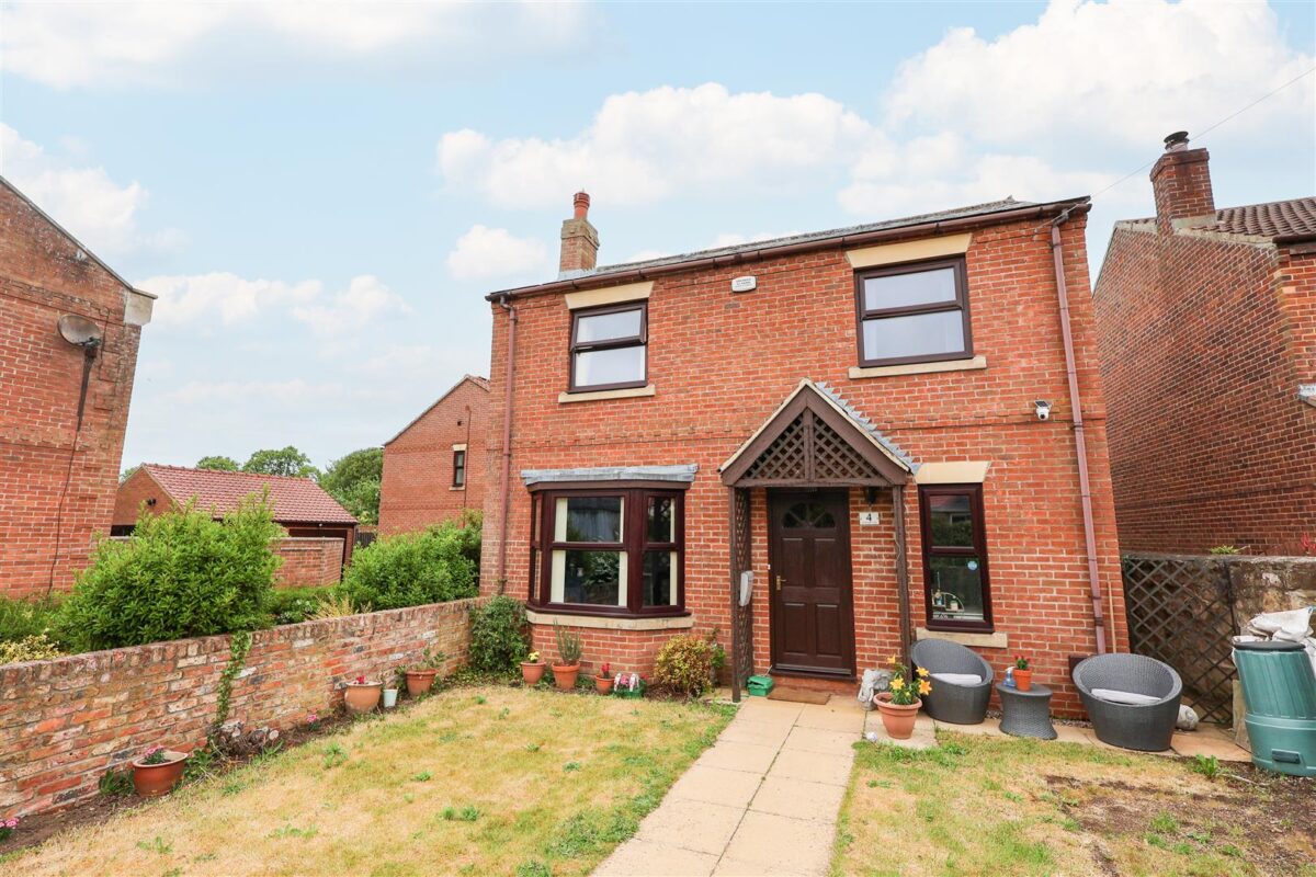 Sandholme Court, Sowerby, Thirsk