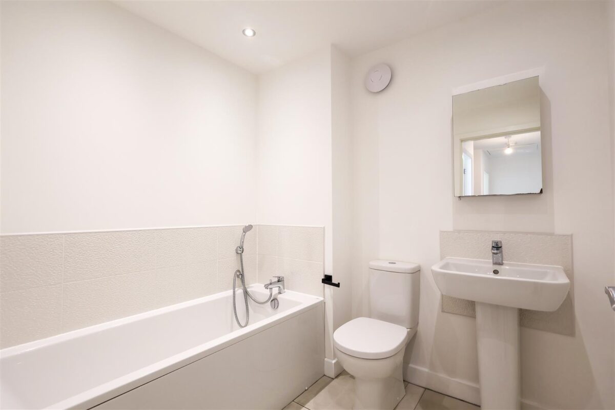 Magnolia Way, Sowerby, Thirsk