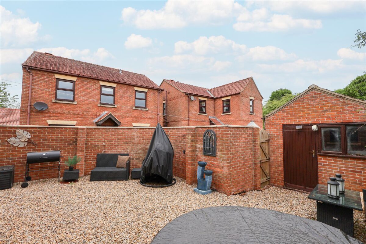 Sandholme Court, Sowerby, Thirsk