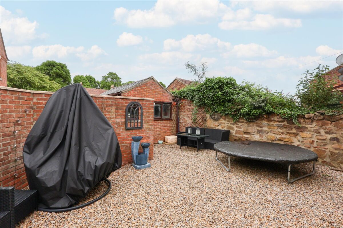 Sandholme Court, Sowerby, Thirsk