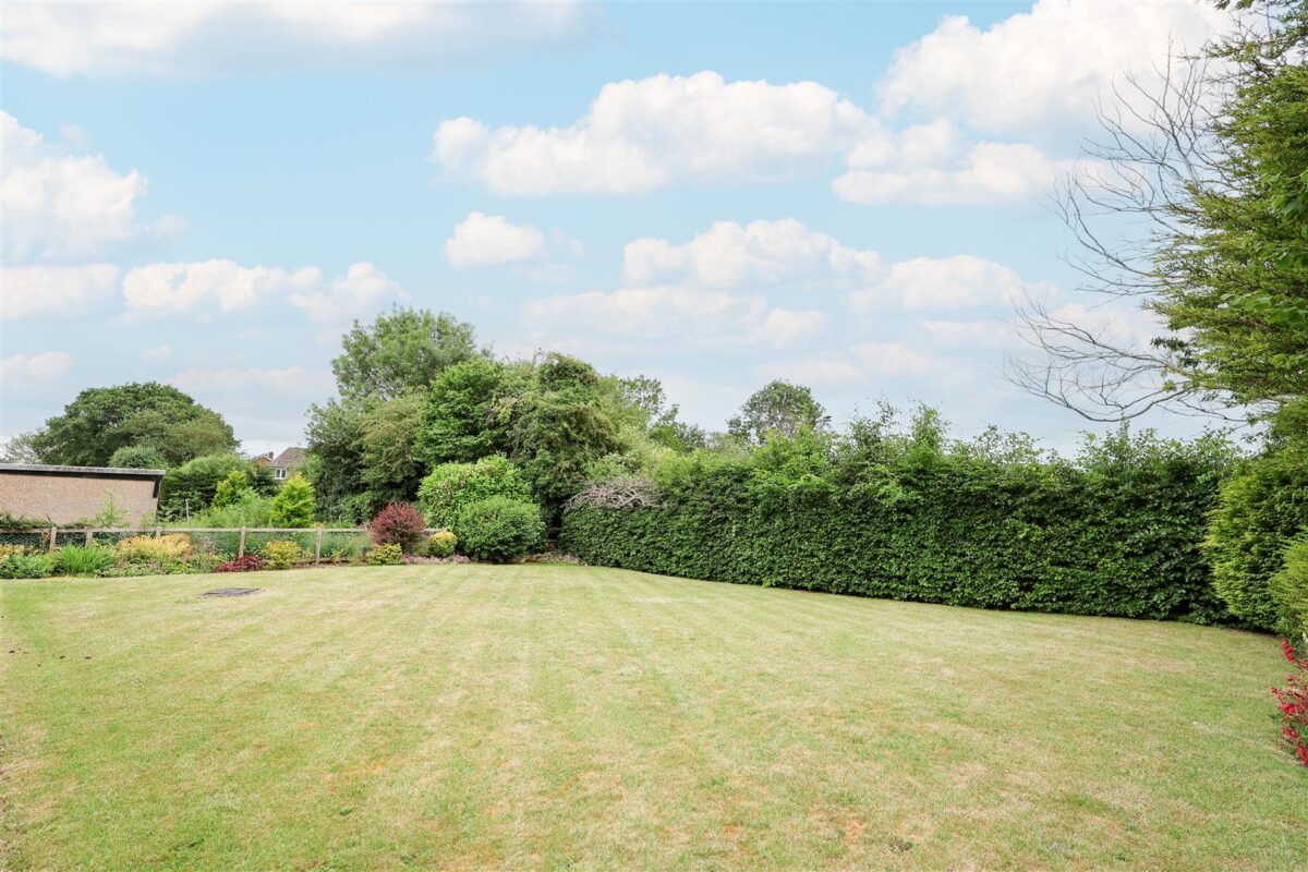 Lark Hill Crescent, Ripon