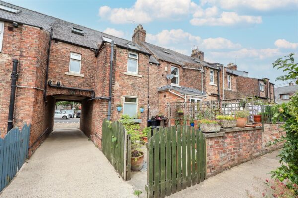 Victoria Grove, Ripon