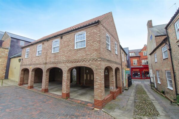 Smithsons Court, Ripon