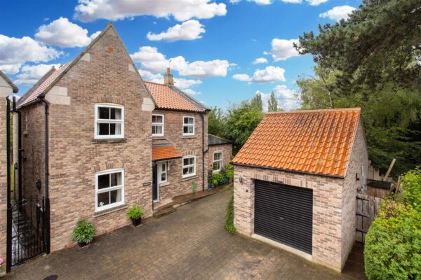 Cemetery Road, Thirsk