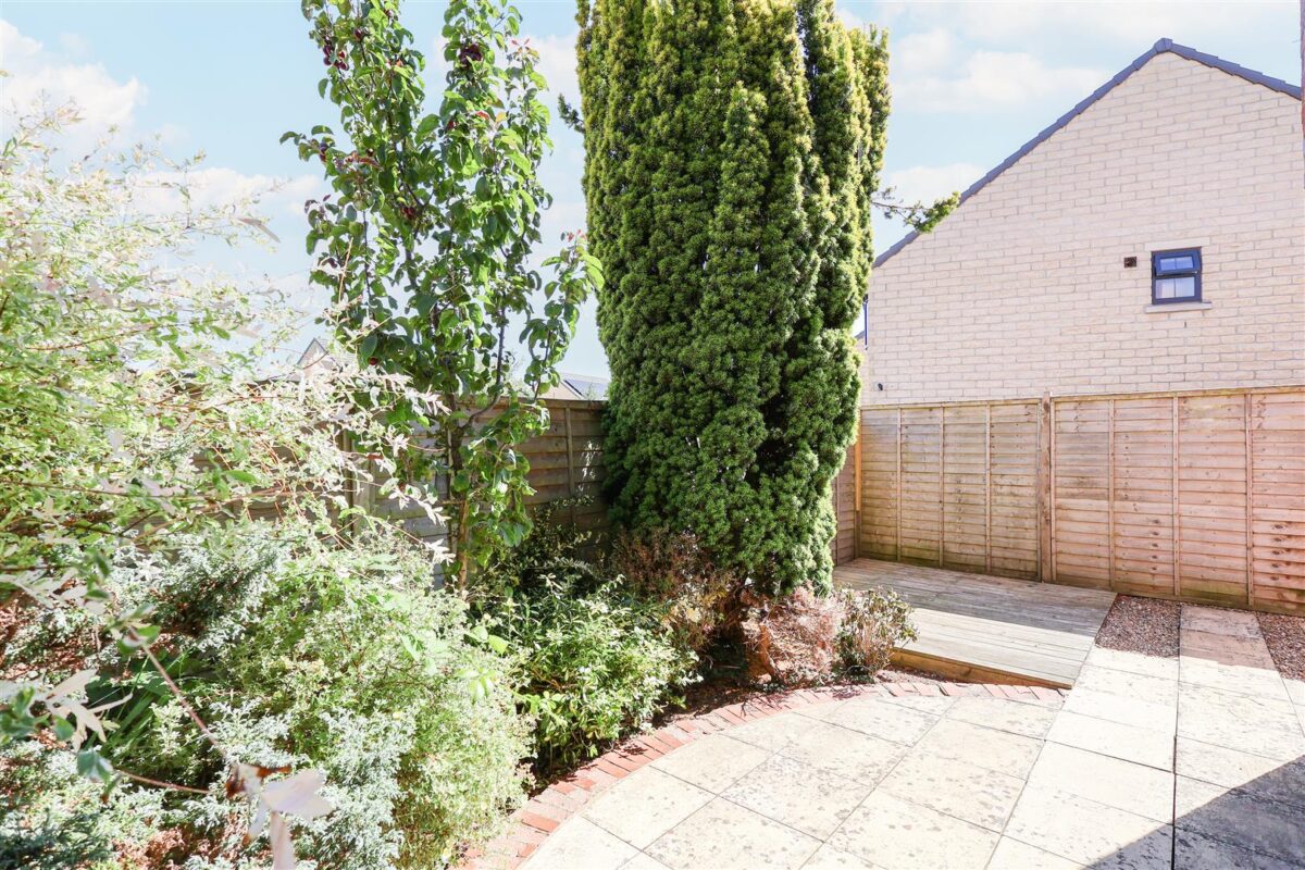 Ash Grove, Ripon