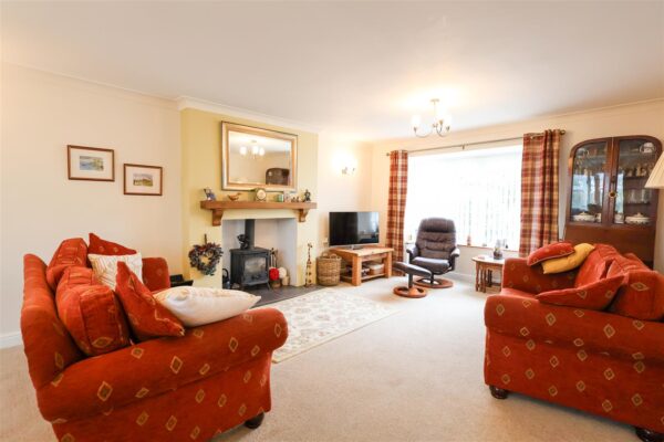 Saxty Way, Sowerby