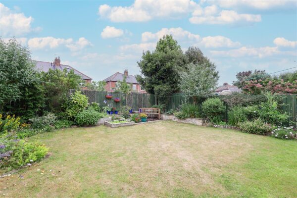 Saxty Way, Sowerby