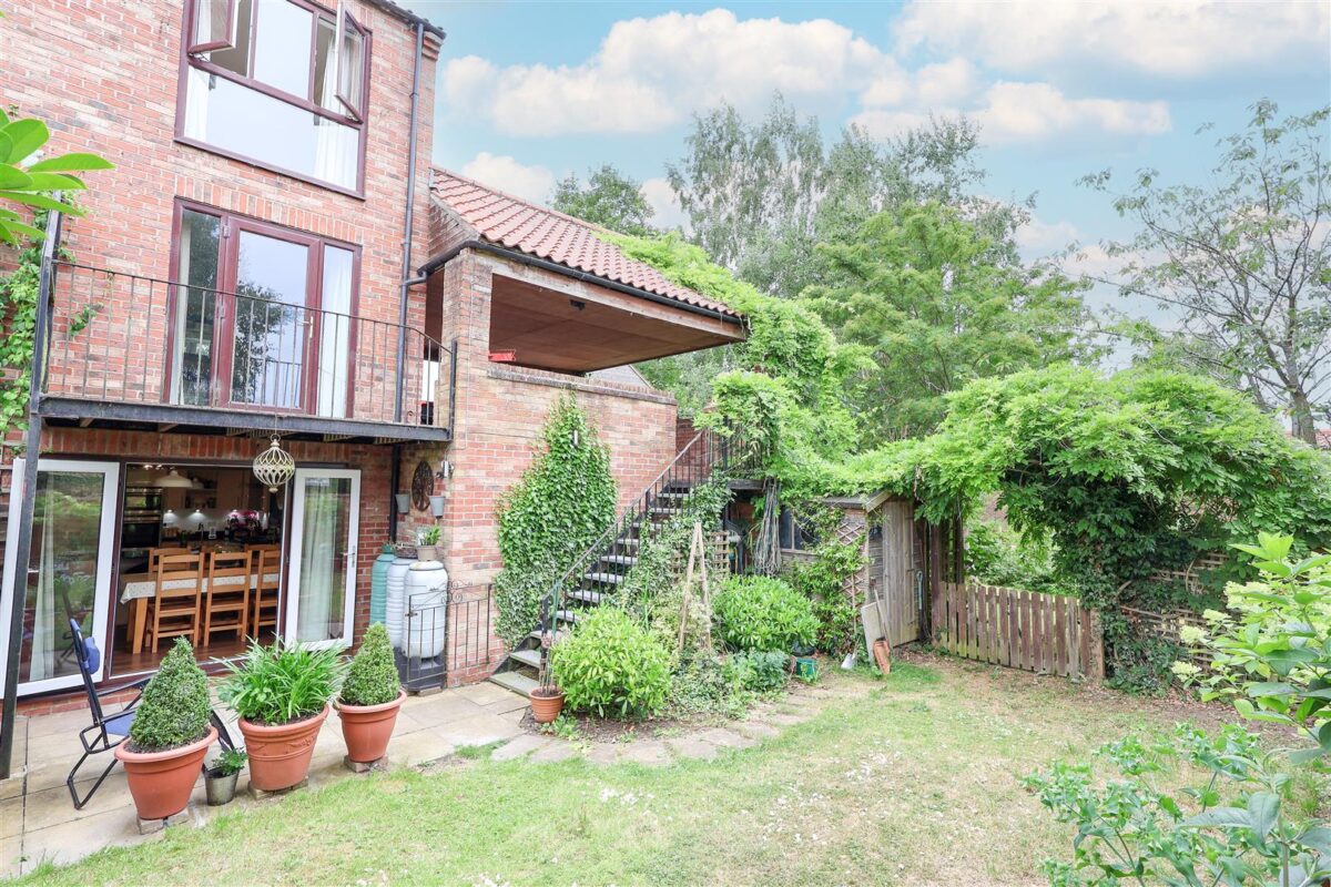 Florence Court, Boroughbridge