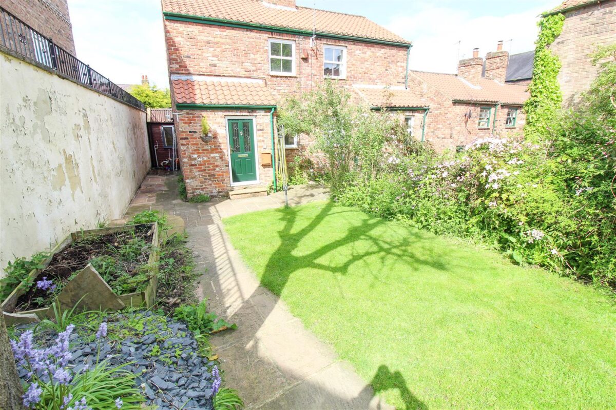 Metcalfes Court, Ripon