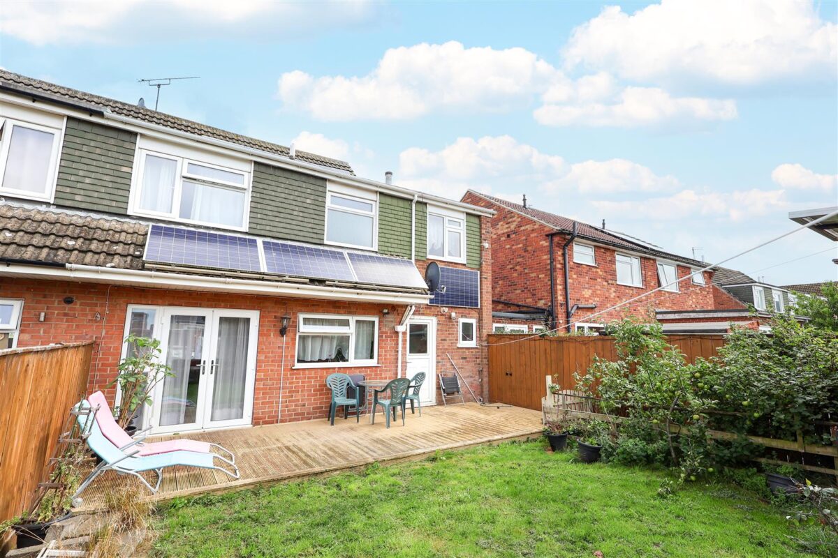 Saxty Way, Sowerby