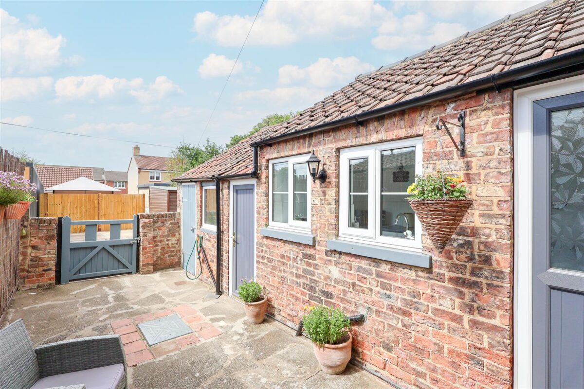 Manfield Terrace, Carlton Miniott, Thirsk