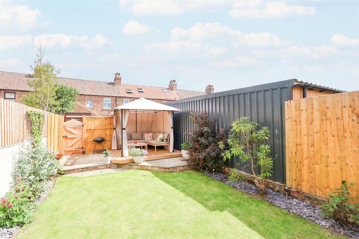 Manfield Terrace, Carlton Miniott, Thirsk