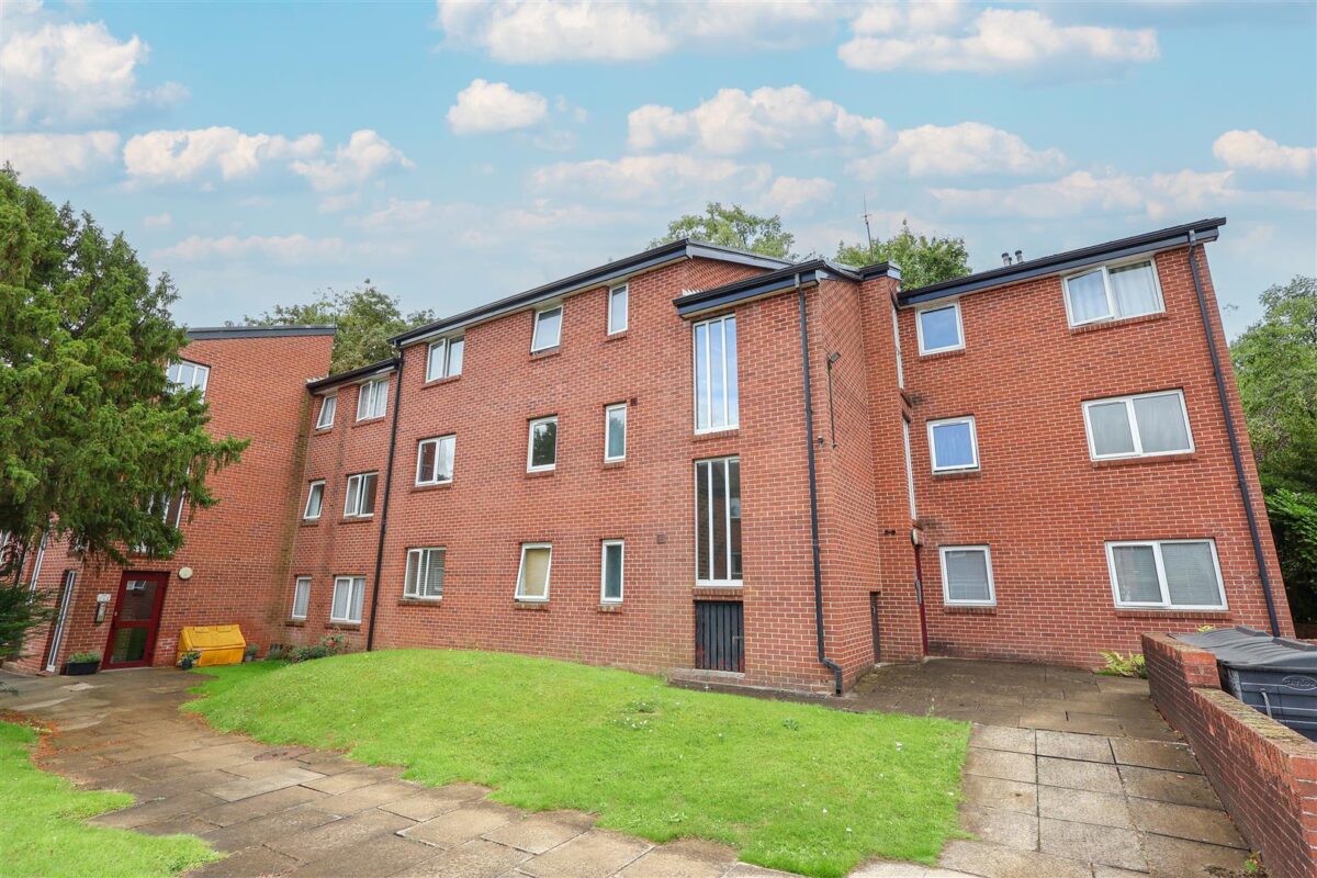 The Knoll, Palace Road, Ripon
