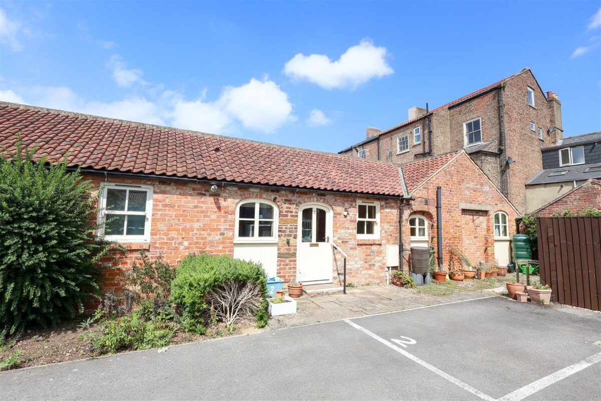 Picks Court, Thirsk