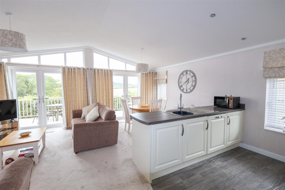 Hollin Park lodges, Sutton Road, Thirsk