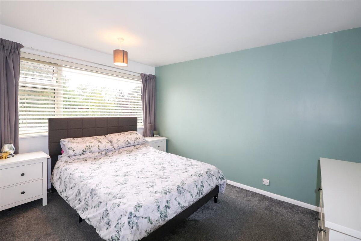 Whitcliffe Drive, Ripon
