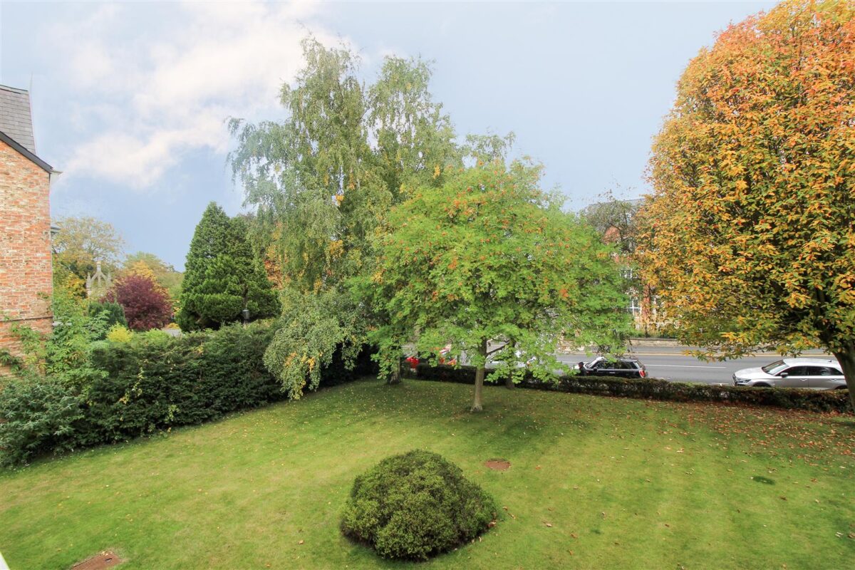 Crescent Parade, Ripon