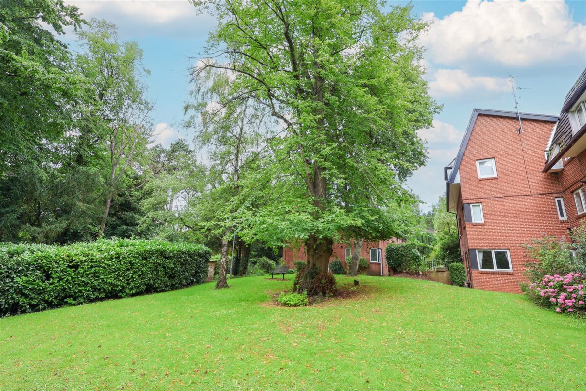 The Knoll, Palace Road, Ripon