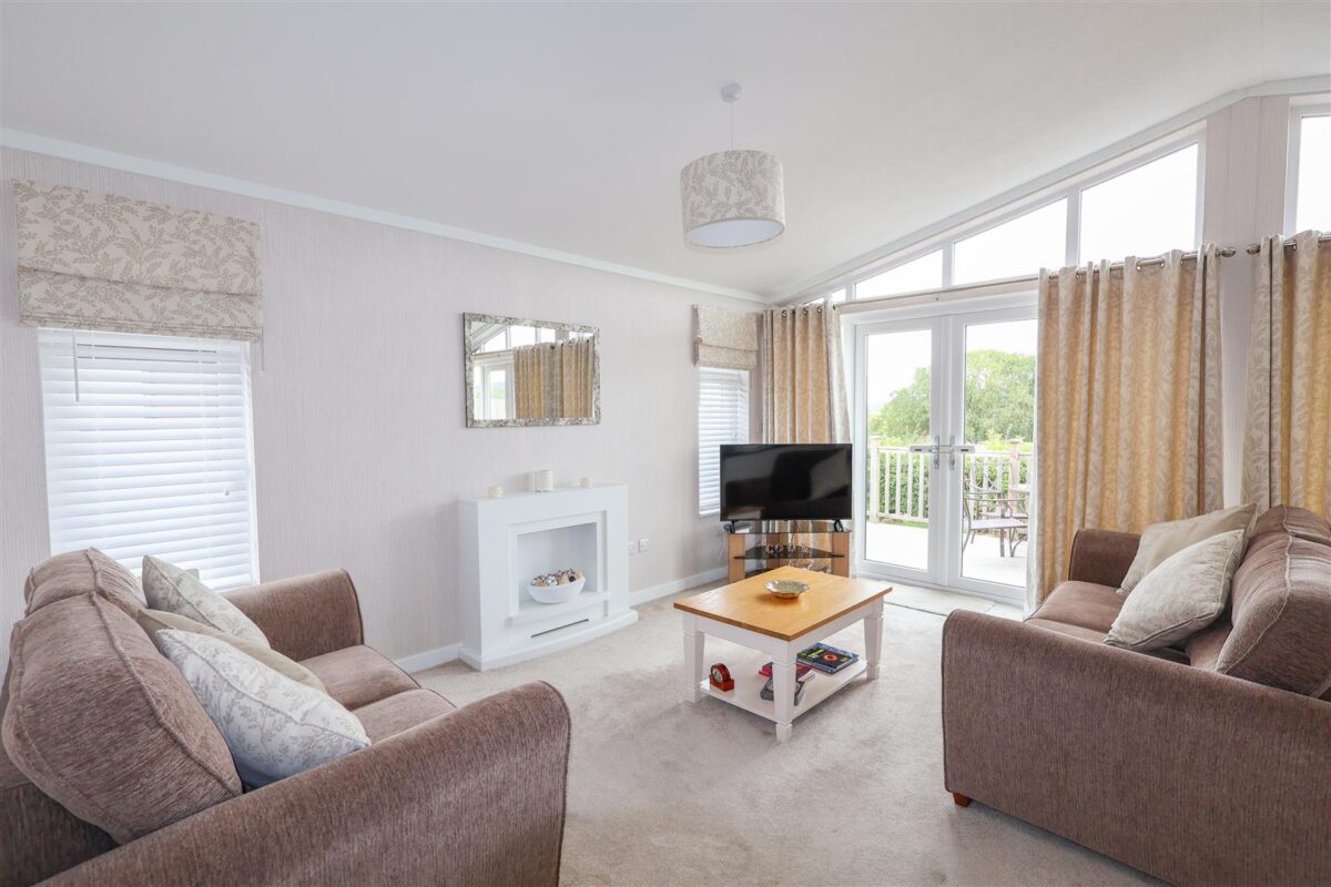 Hollin Park lodges, Sutton Road, Thirsk