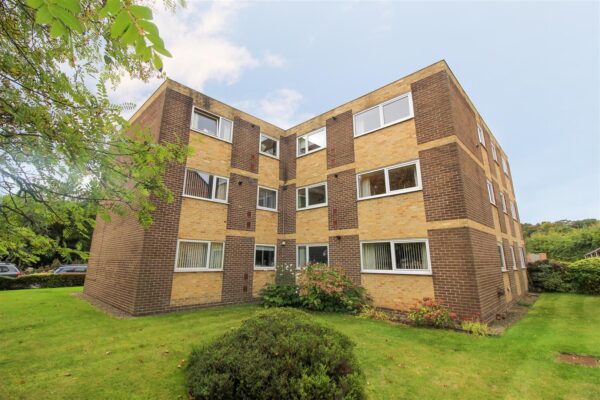 Crescent Parade, Ripon