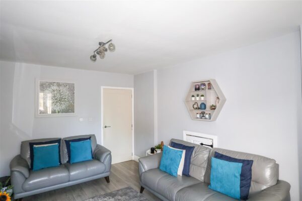 Manor Close, Topcliffe