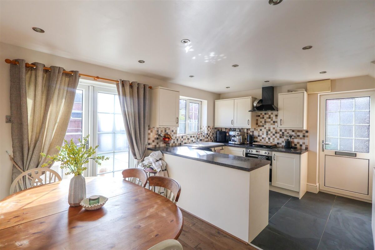 Manor Close, Topcliffe