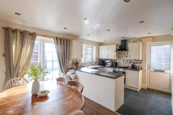 Manor Close, Topcliffe