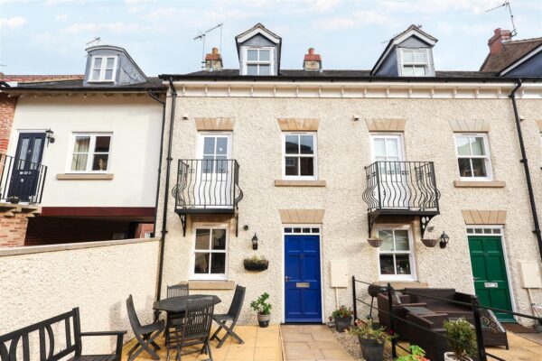 Florentines Court, Allhallowgate, Ripon