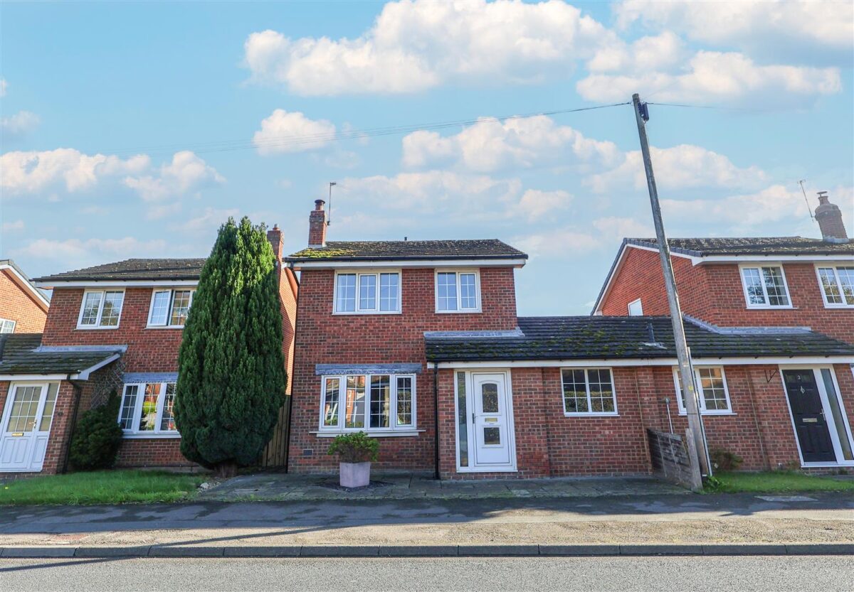 Manor Close, Topcliffe