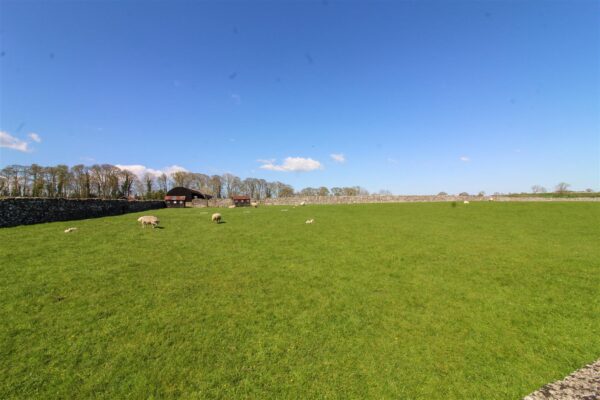 Woodburn Drive, Leyburn