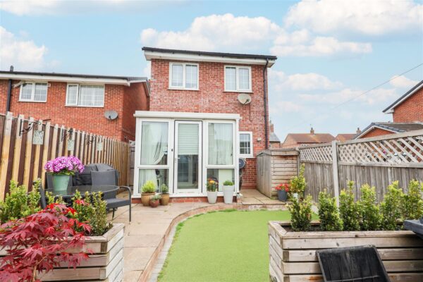 Manor Close, Topcliffe