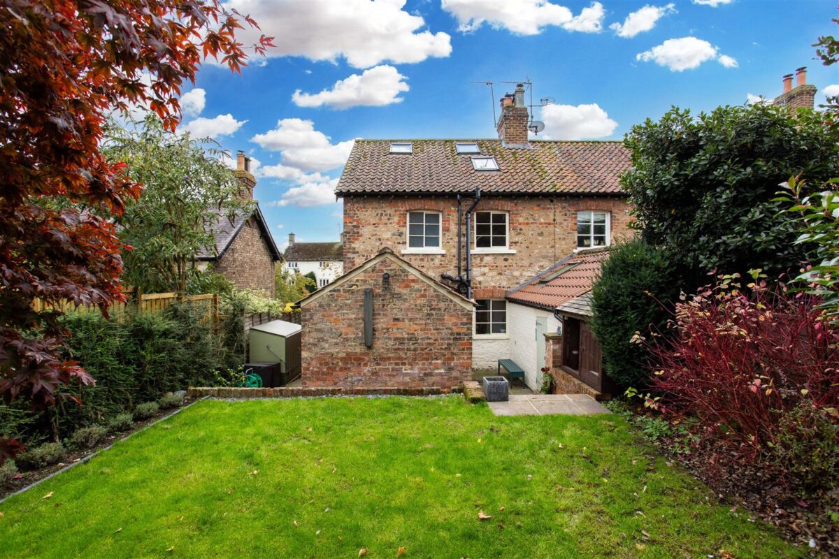 St. Johns Road, Bishop Monkton