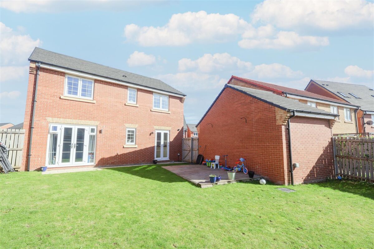 Evergreen Way, Sowerby