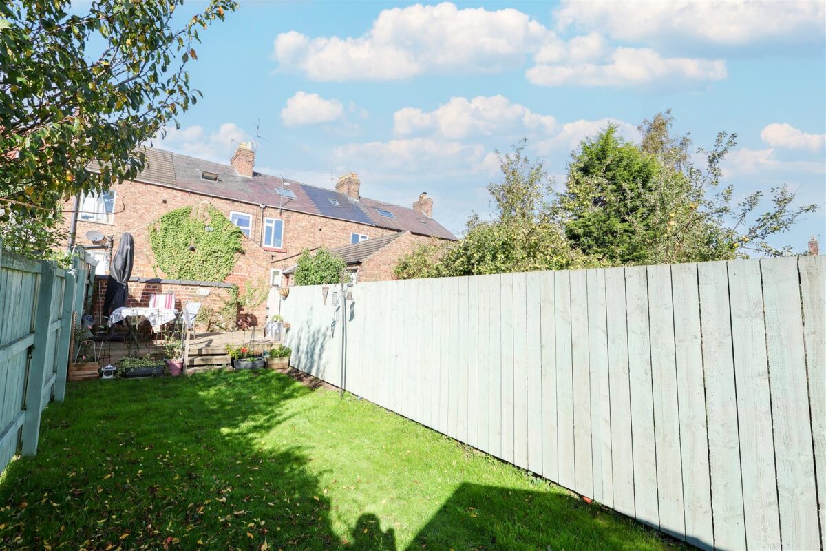 Melbourne Place, Sowerby