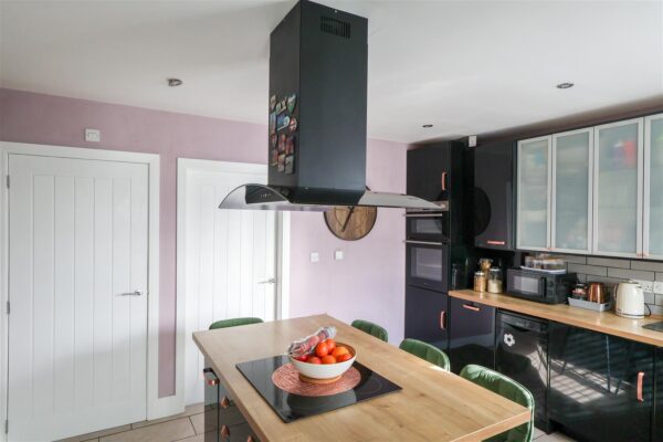 Manor Close, Topcliffe